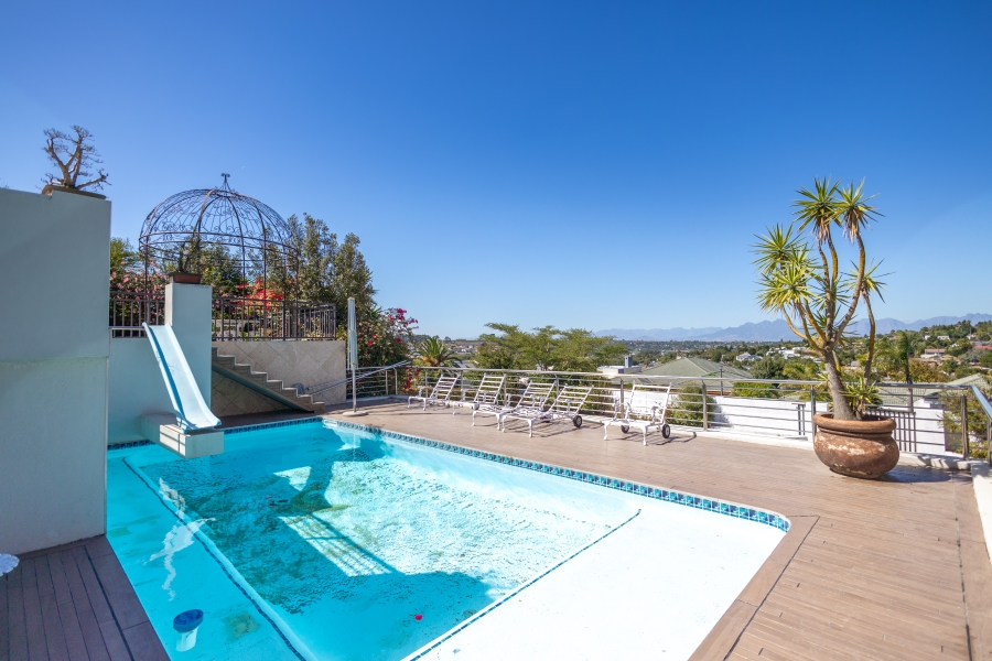 7 Bedroom Property for Sale in Welgedacht Western Cape